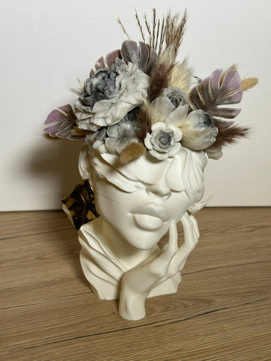 White Dea Bendata Bouquet