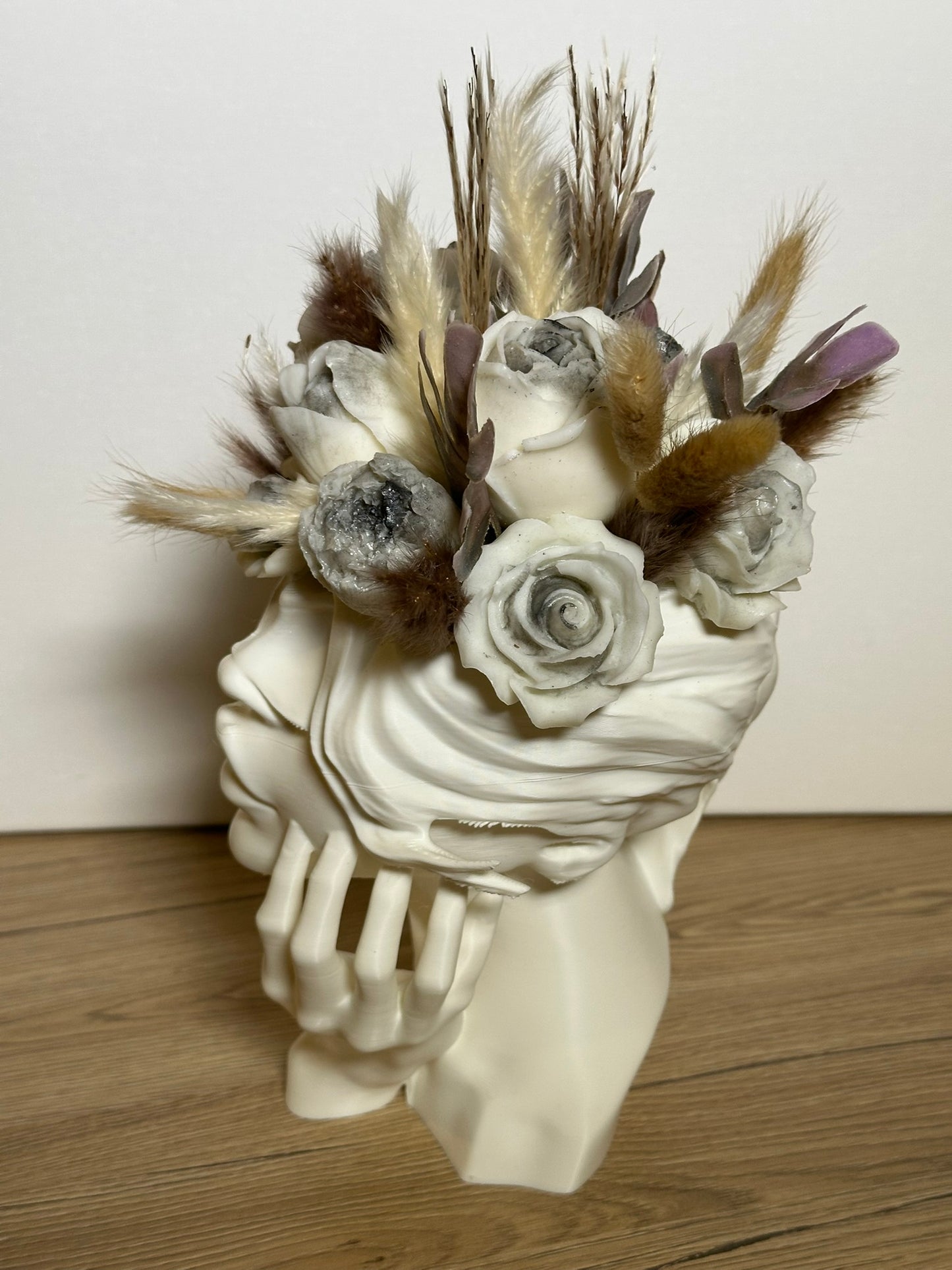 White Dea Bendata Bouquet