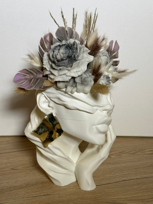 White Dea Bendata Bouquet